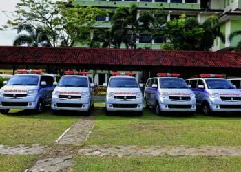 Bupati Tangerang Serahkan 28 Mobil Ambulans Puskesmas Keliling untuk Kelurahan