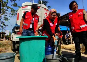 PMI Banten Distribusi Bantuan ke Sumut Bareng Komeng, Bangun Keceriaan Penyintas Bencana