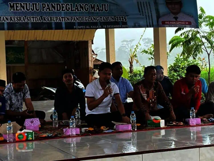 SOSIALISASI - Kegiatan Sosialisasi Sinergitas Pemuda dan Pemerintah Daerah, Menuju Pandeglang Maju, digelar di Pondok Pesantren Al-Kalam, Kecamatan Jiput, Kabupaten Pandeglang, Kamis (18/12/2025). (ISTIMEWA)