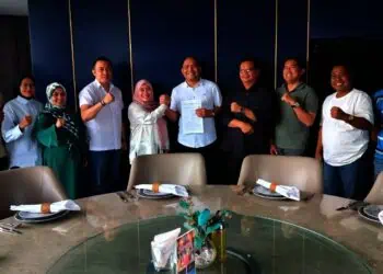 BERDAMI - Dua kubu Karang Taruna Kabupaten Serang, bertemu dan bermusyawarah di salah satu hotel, di Kota Serang, Minggu (21/12/2025). (ISTIMEWA)