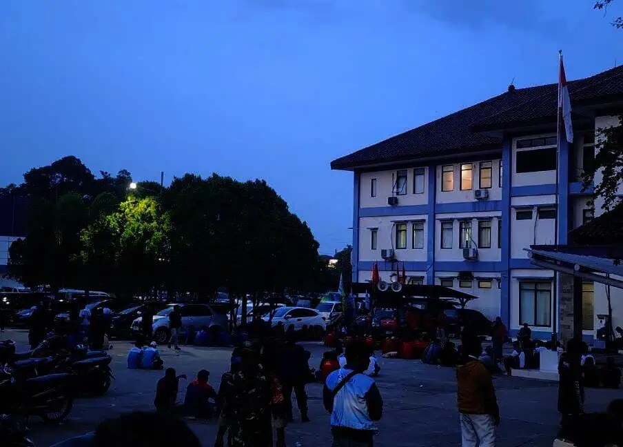 Rapat Pleno UMK Kabupaten Tangerang Masih Alot Rapat Pleno UMK Kabupaten Tangerang Masih Alot