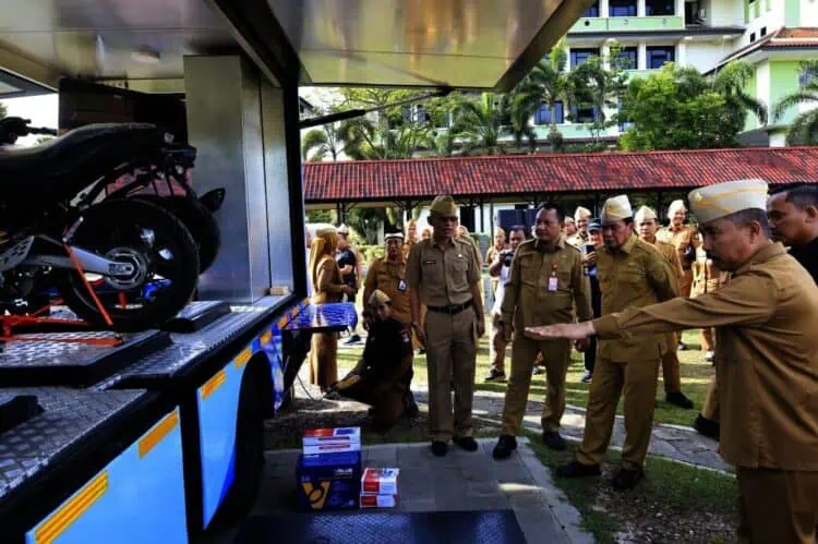 Tekan Angka Pengangguran, Pemkab Tangerang Luncurkan Mobil Training Servis Motor