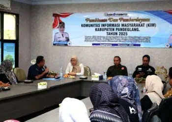 PEMBINAAN - Pembinaan dan Pemberdayaan KIM Kabupaten Pandeglang Tahun 2025, yang digelar di Oproom Mal Pelayanan Publik (MPP), Selasa (30/12/2025). (ISTIMEWA)