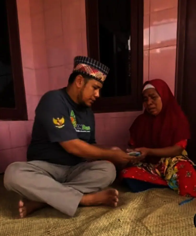 Pemdes Bandung Pandeglang Sisihkan PADes-nya Untuk Uang Duka Bagi Warganya