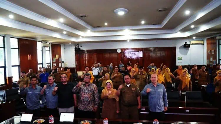 Bupati Dewi: Pelayanan Publik Jangan Terlalu Banyak Aplikasi yang Memperpanjang Birokrasi