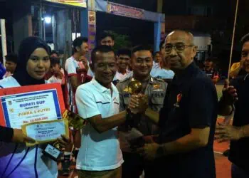 Kelapa Dua-Pagedangan Rebut Piala Bupati