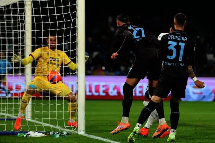 Napoli ke Perempat Final Coppa Italia Lewat Adu Penalti