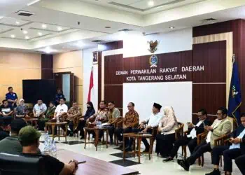 Temui Pengunjuk Rasa, Pilar Catat Tuntutan Warga