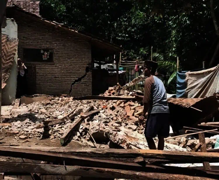 Pergerakan Tanah Rusak Belasan Rumah di Lebak, Satu Warga Luka