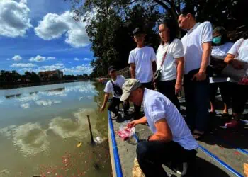 5 Bulan Kasus Penemuan Mayat di Jembatan Brendeng Belum Ada Titik Terang, Keluarga Tabur Bunga
