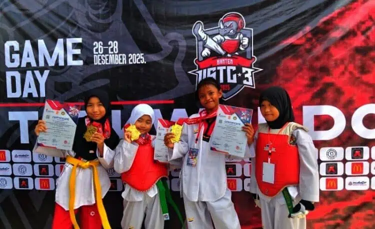 Dari Dojang ke Podium Internasional, 12 Murid SDN Tangerang 1 Raih Prestasi