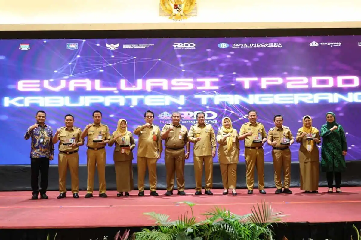 Dinas Perumahan, Permukiman dan Pemakaman Kabupaten Tangerang Raih Penghargaan Retribusi Digital Terbaik 2025 Dinas Perumahan, Permukiman dan Pemakaman Kabupaten Tangerang Raih Penghargaan Retribusi Digital Terbaik 2025