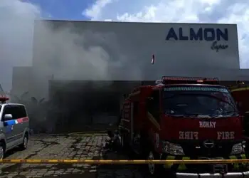 Almon Super Swalayan Rangkasbitung Terbakar, Pengunjung Panik Berhamburan