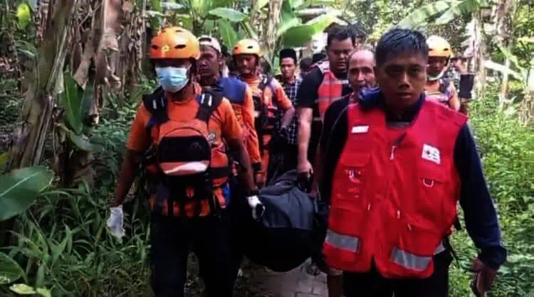 Jasad Remaja Cilik Korban Hanyut di Sungai Ciujung Lebak Ditemukan Tak Bernyawa, Keluarga Histeris