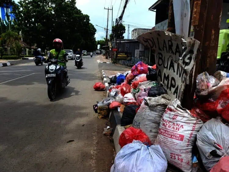 Sampah Menumpuk, Pemkot Tangsel Diminta Ambil Langkah Darurat