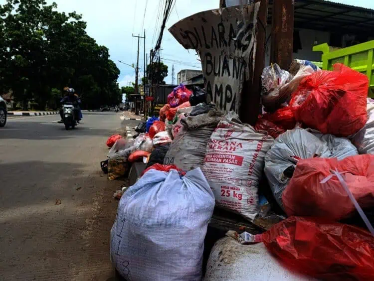 Sampah Menumpuk, Wakil Ketua DPRD Desak Pemkot Tangsel Bertindak