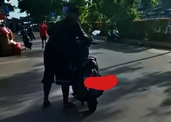 Modus Minta Uang dengan Pura-pura Motor Mogok Viral di Cipondoh