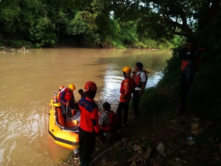 Dua Remaja di Lebak Hanyut, Satu Meninggal, Satu Dalam Pencarian