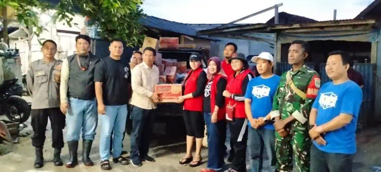Baguna PDI Perjuangan Salurkan Bansos untuk Warga Terdampak Banjir di Tangerang