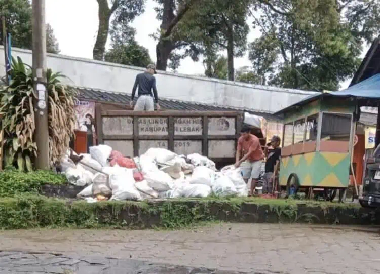 DLH Lebak Soroti Minimnya Tanggung Jawab Pengelolaan Sampah di Terminal Ciboleger