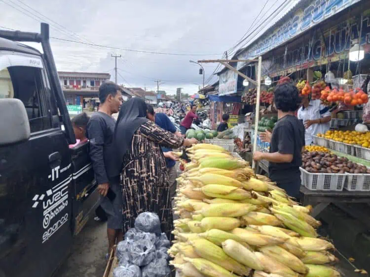 Jagung Tak Laku di Malam Tahun Baru, Pedagang di Lebak Pulang Gigit Jari