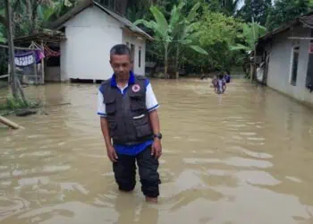 Luapan air sungai Ciujung menggenangi permukiman warga, di Rangkasbitung. (ISTIMEWA)