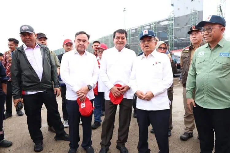 Hadiri Pengecekan Logistik Bantuan PMI Untuk Korban Banjir Sumatera, Bupati Maesyal: Kami Persiapkan Bantuan Lanjutan