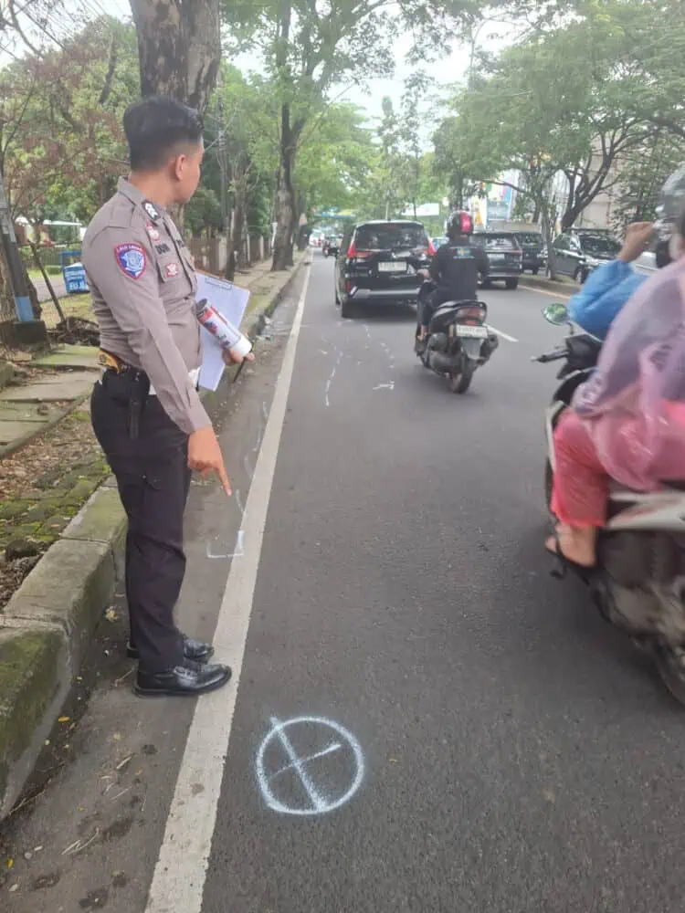 Terlibat Kecelakaan Lalu Lintas di Ciputat, Pria Paruh Baya Tewas