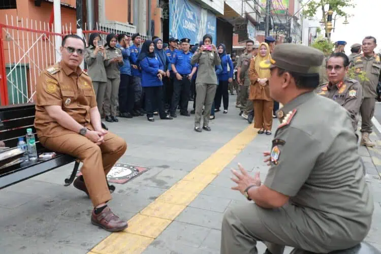 Pemkot Serang Terjunkan Puluhan Personel Satpol-PP, Perketat Pengawasan di Royal Baroe