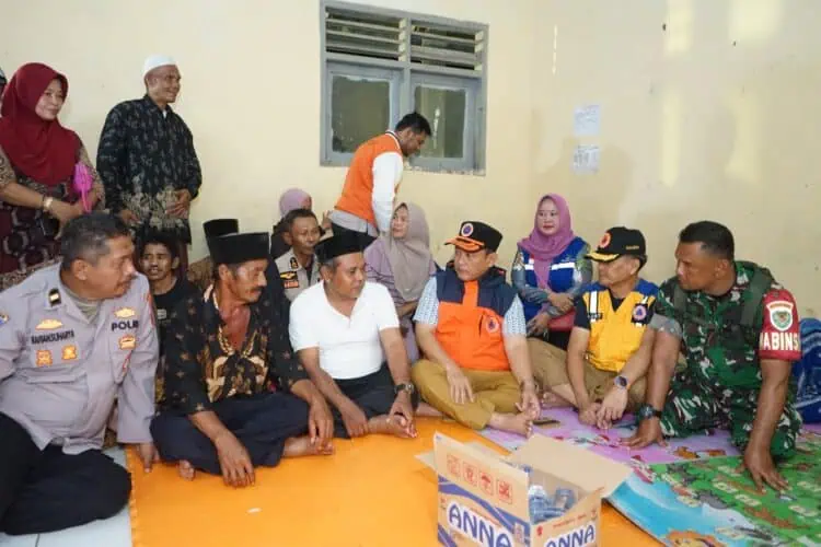 Ratusan Warga Dievakuasi, Pasca Longsor di Padarincang Kabupaten Serang