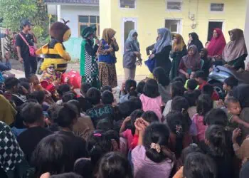 Komunitas Banten Ceria Tumbuhkan Kegembiraan Anak-anak Terdampak Longsor Padarincang