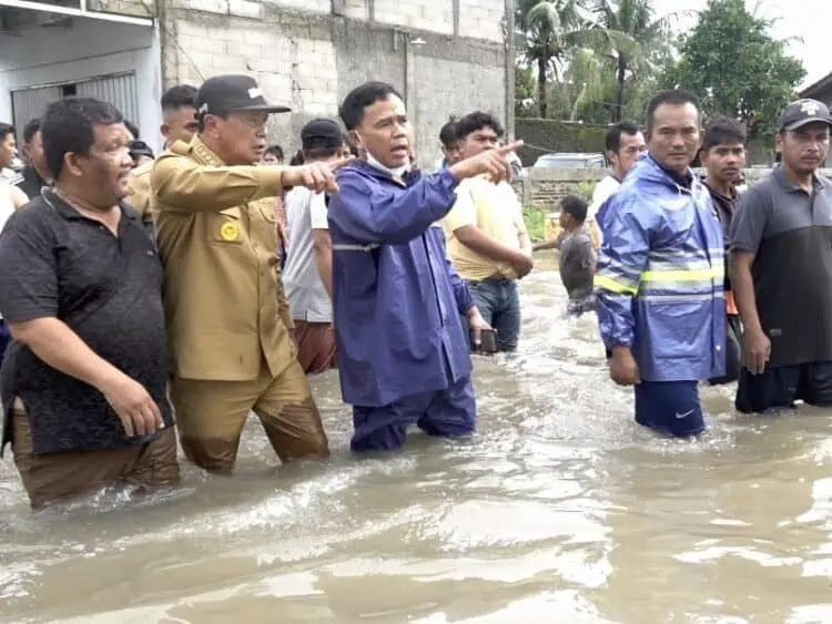 Tinjau Banjir Rawa Lumpang, Bupati Tangerang Pastikan Bantuan Warga Segera Tersalurkan