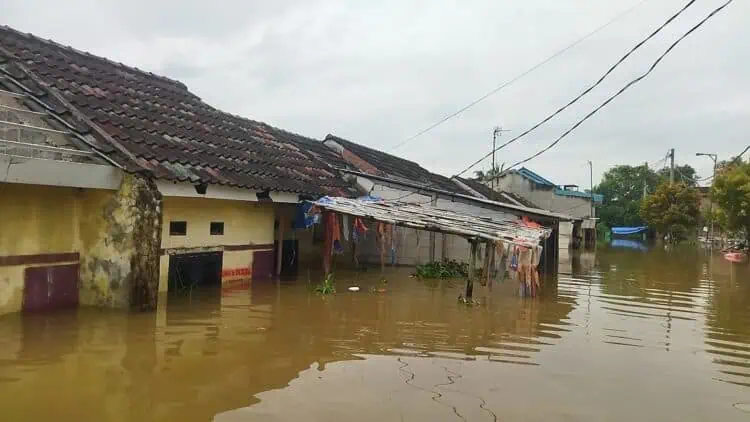 Cidurian Meluap, 202 KK di Taman Cikande Terendam Banjir