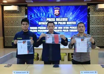 UNGKAP KASUS - Direktorat Reserse Kriminal Umum (Ditreskrimum) Polda Banten, mengungkap kasus tindak pidana penipuan dan/atau penggelapan, dengan modus menjanjikan kelulusan seleksi penerimaan Calon Taruna Akademi Kepolisian (AKPOL) di lingkungan Polda Banten.  (ISTIMEWA)