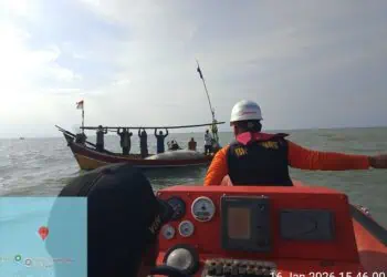Seorang Nelayan Jatuh ke Laut di Perairan Lontar, Basarnas Banten Terjunkan Tim Rescue
