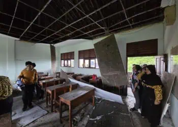 Plafon Kelas Ambrol, 6 Pelajar SMAN 5 Kabupaten Tangerang Luka Lecet