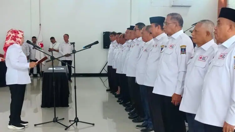 Dinahkodai Fahmi Hakim, Tatu Chasanah Melantik Pengurus PMI Kabupaten Serang