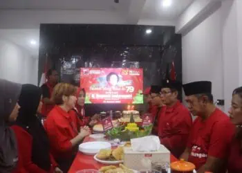 Peringati HUT Megawati, DPC PDI Perjuangan Kota Tangerang Gelar Aksi Peduli Lingkungan