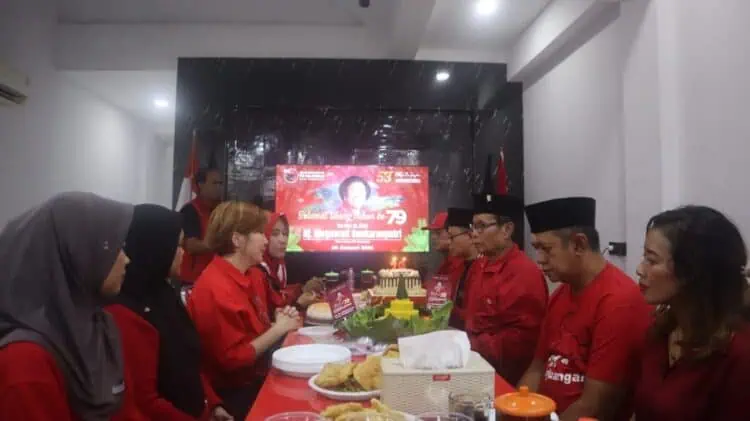 Peringati HUT Megawati, DPC PDI Perjuangan Kota Tangerang Gelar Aksi Peduli Lingkungan