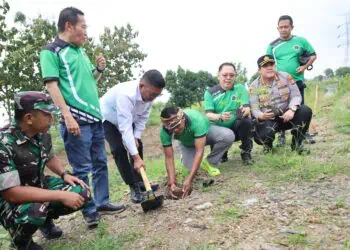 Jarnas Pemuda Hijau Mulai Gerakan Hijau di Kali Cibanten
