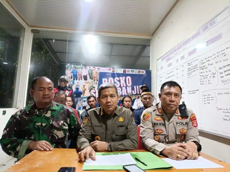 Camat Tigaraksa Jemput Bola Pulihkan Adminduk