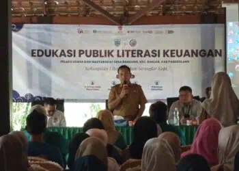 Ratusan Warga Desa Bandung Pandeglang Dibekali Literasi Keuangan