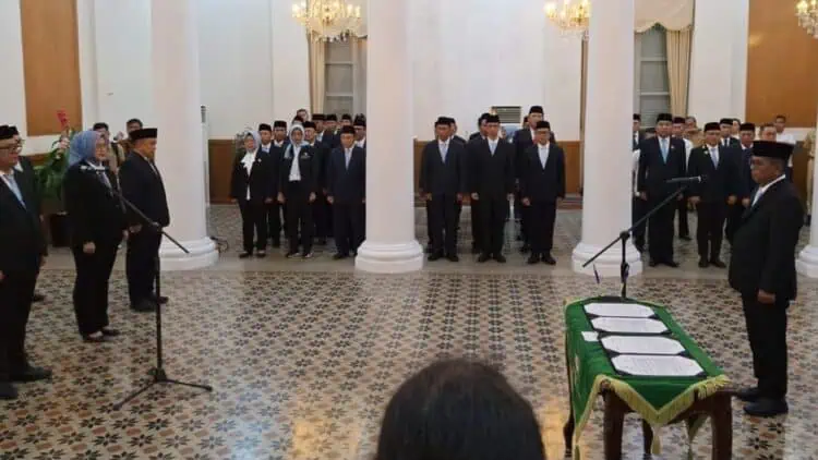 Gubernur Andra Lantik Tiga JPT Pratama, Tujuh Pejabat Eselon II Kena Rotasi