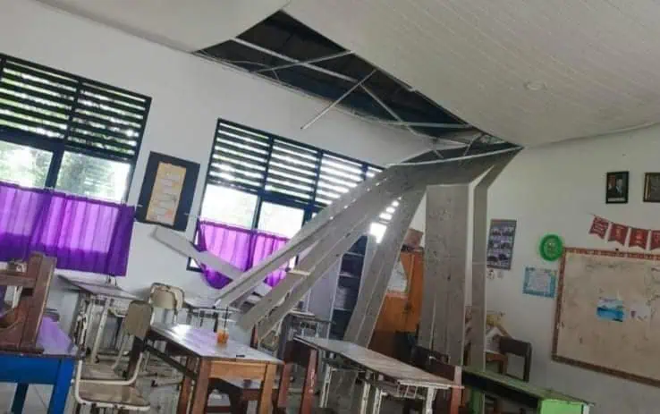 Cuaca Ekstrem, Plafon Ruang Kelas di SDN Budi Mulya Ambruk