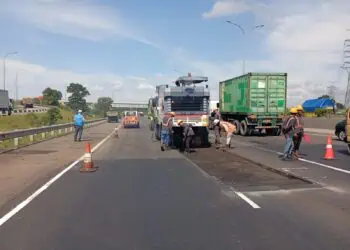 Jalan Tol Tamer Diperbaiki, Banjir dan Truk Odol Jadi Penyebab Kerusakan