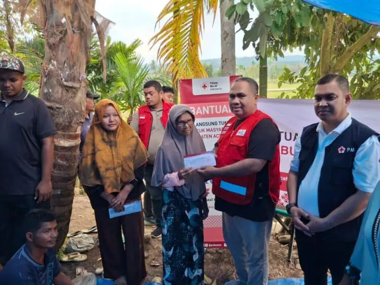 PMI Banten Salurkan Bantuan Tunai Untuk 169 KK Korban Banjir dan Longsor di Aceh Utara