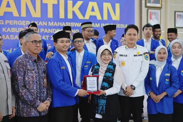 Hadiri Pelantikan PC PMII Pandeglang, Bupati Dewi: Jadilah Agen Perubahan Pembangunan