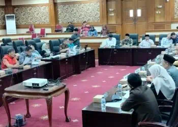 Komisi IV DPRD Kabupaten Serang, gelar Rapat Dengar Pendapat (RDP) dengan sejumlah OPD Pemkab Serang, dan Wakil Bupati Serang, terkait dengan penanganan bencana, Kamis (29/1/2026). (ISTIMEWA)