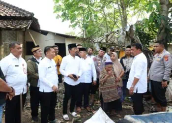 Rumah Roboh di Kresek, Bupati Minta OPD Bergerak Cepat Bangun Kembali