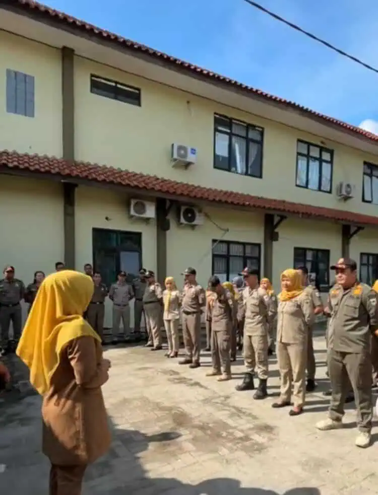 Bupati Dewi Minta Pegawai Tak "Asal" Kerja